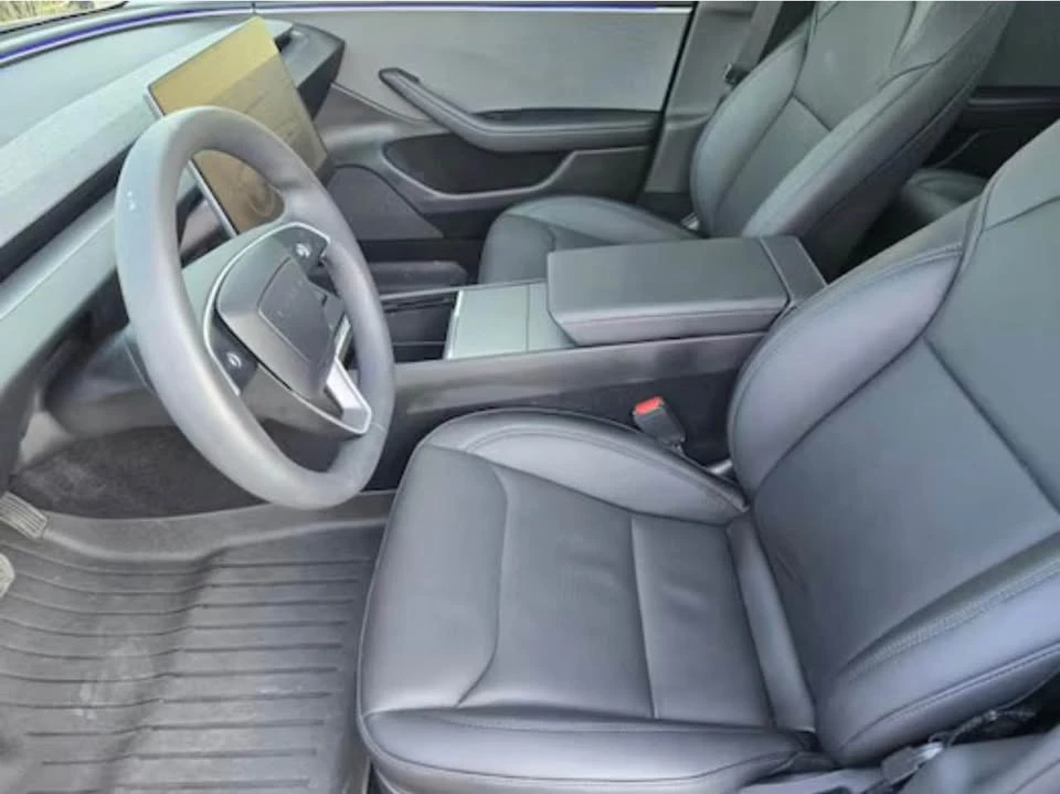 2025 Tesla Model 3 - Image 5 of 8