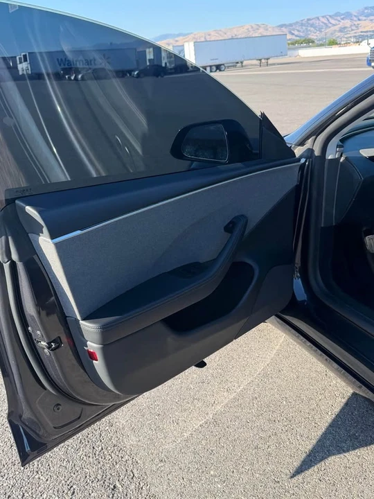 2025 Tesla Model 3 - Image 9 of 15