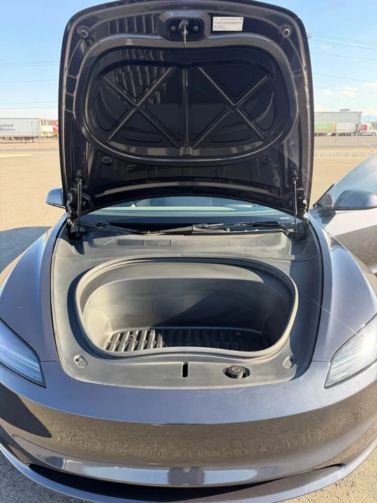 2025 Tesla Model 3 - Image 12 of 15
