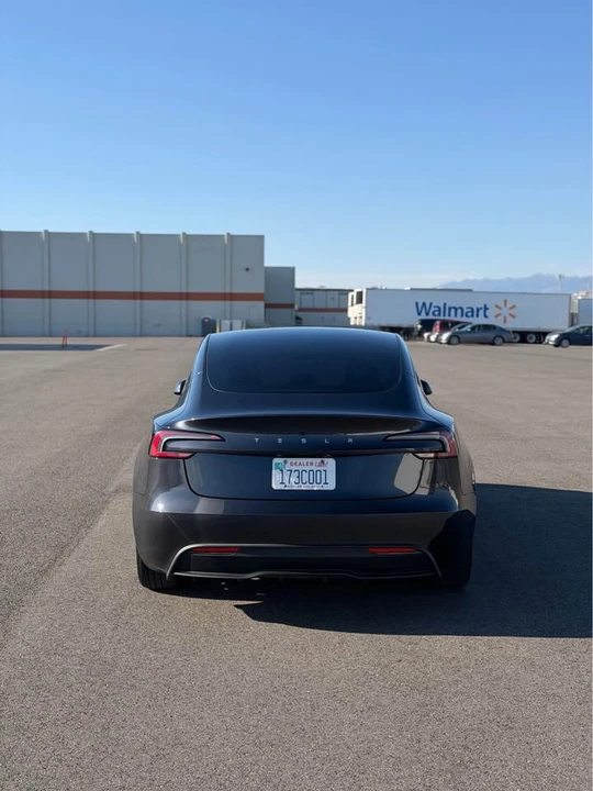2025 Tesla Model 3 - Image 3 of 15