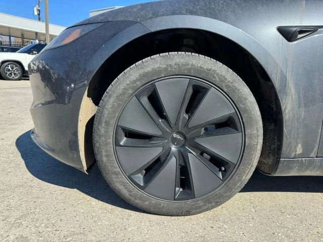 2025 Tesla Model 3 - Image 5 of 7