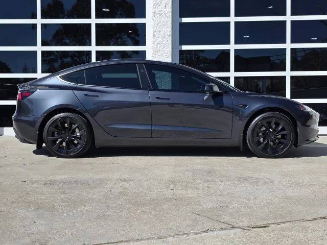 2025 Tesla Model 3 - Image 3 of 21