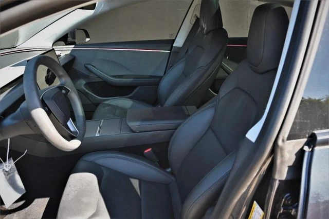 2025 Tesla Model 3 - Image 11 of 19