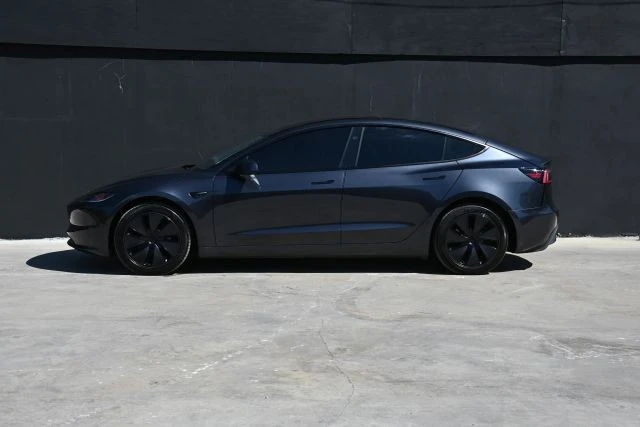 2025 Tesla Model 3 - Image 5 of 19