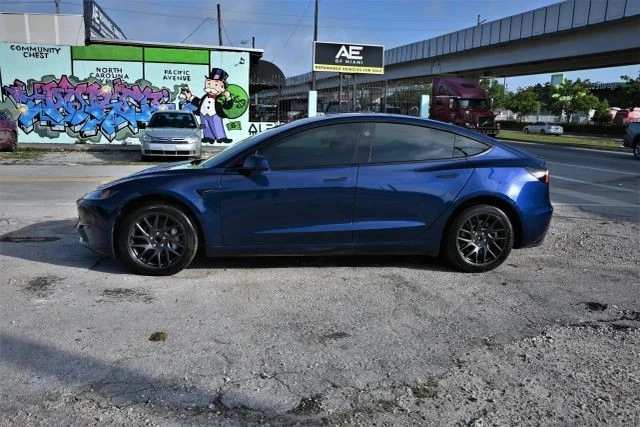2025 Tesla Model 3 - Image 8 of 16