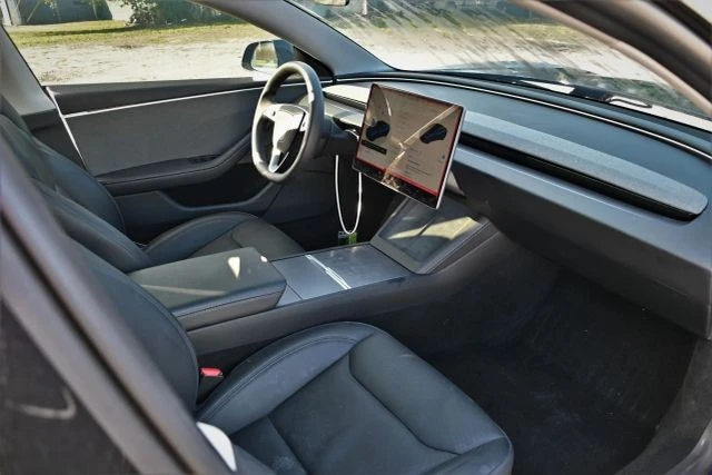 2025 Tesla Model 3 - Image 14 of 16