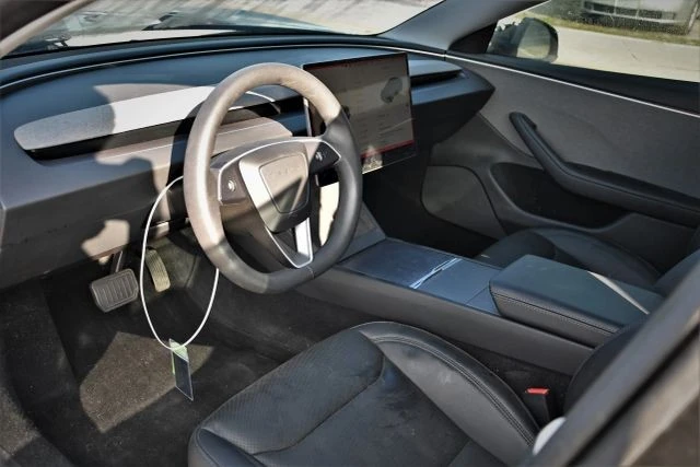 2025 Tesla Model 3 - Image 10 of 16