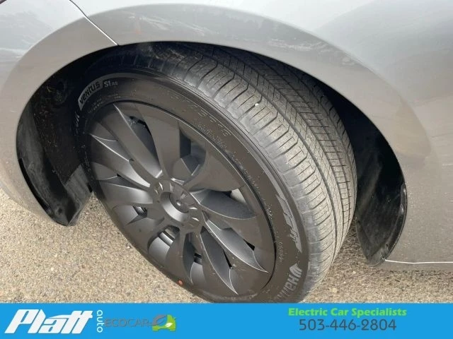 2025 Tesla Model 3 - Image 19 of 21