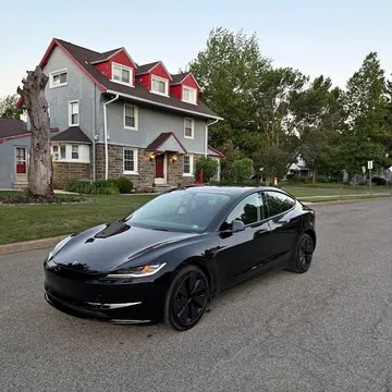 2025 Tesla Model 3 Long Range