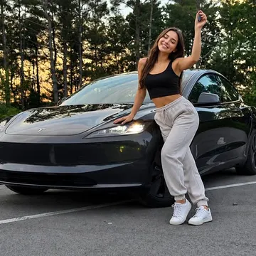 2025 Tesla Model 3 Long Range