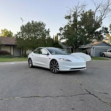 2025 Tesla Model 3 Long Range