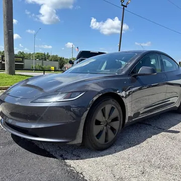 2025 Tesla Model 3 Long Range Sedan 4D