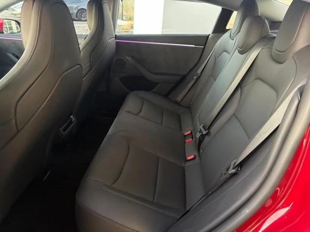 2025 Tesla Model 3 Performance - Image 16 of 21