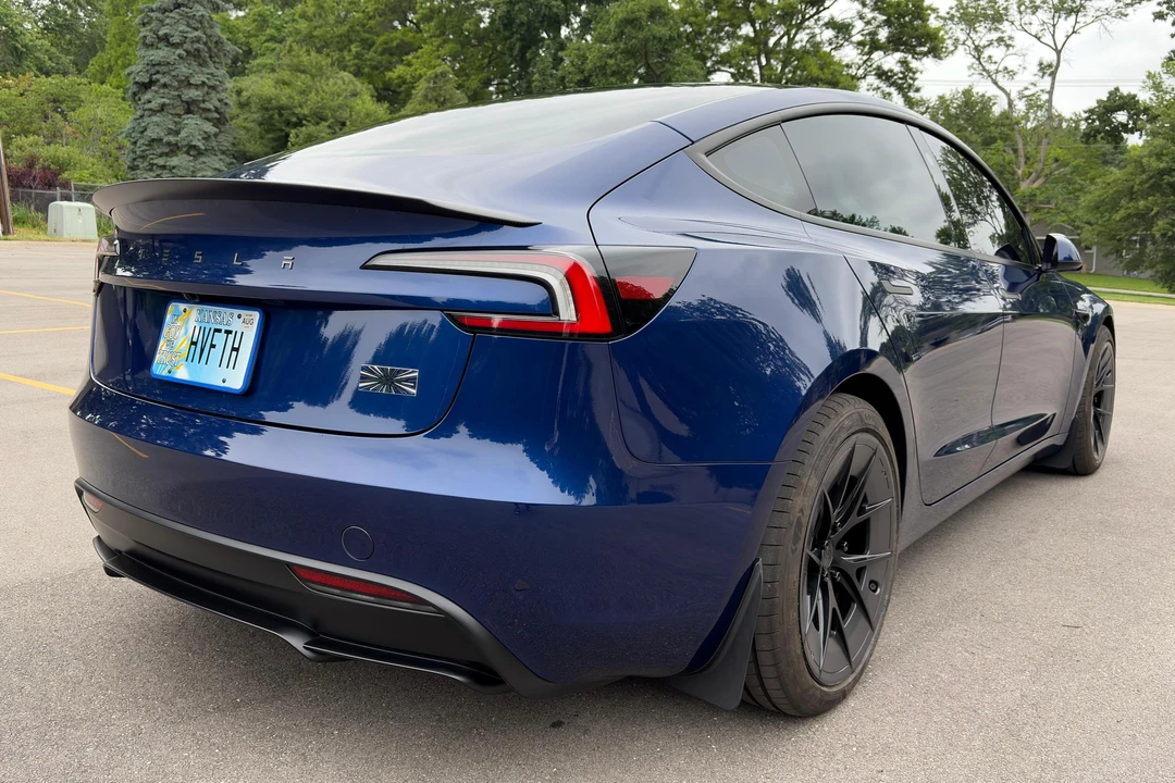 2025 Tesla Model 3 Performance - Image 4 of 31