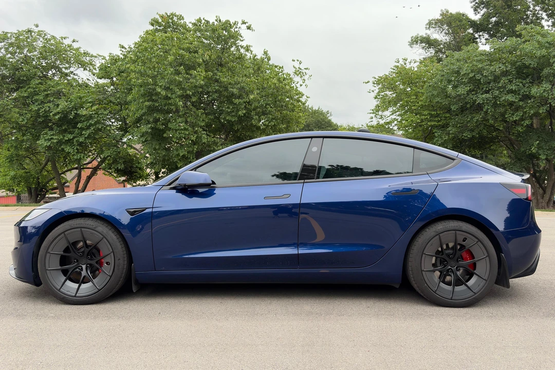 2025 Tesla Model 3 Performance - Image 3 of 31