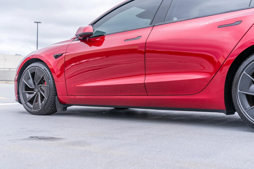 2025 Tesla Model 3 Performance - Image 26 of 31