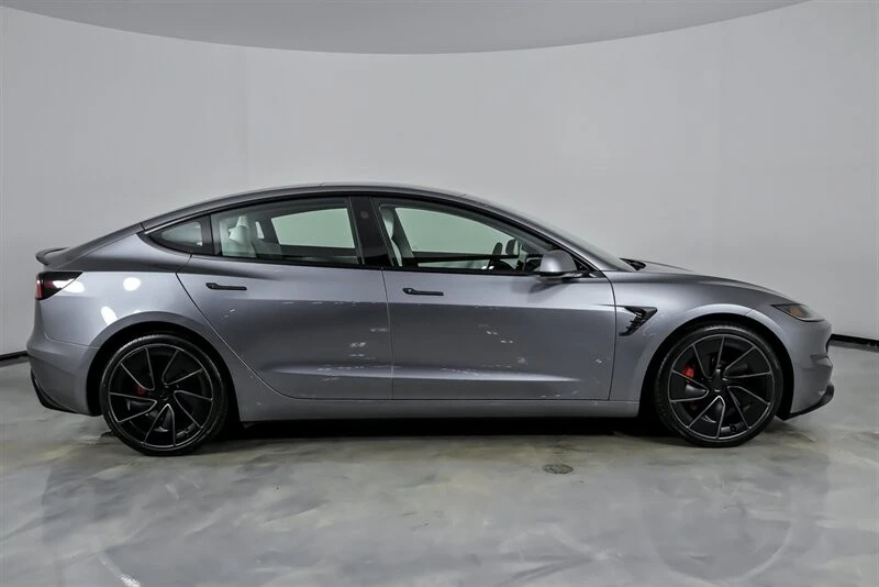 2025 Tesla Model 3 Performance - Image 14 of 21