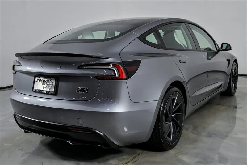 2025 Tesla Model 3 Performance - Image 12 of 21