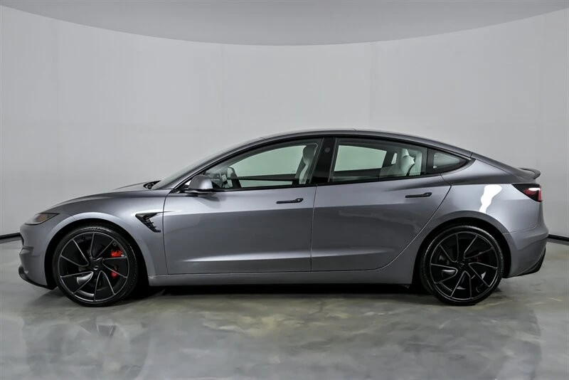 2025 Tesla Model 3 Performance - Image 8 of 21