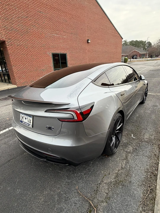 2025 Tesla Model 3 Performance - Image 15 of 31