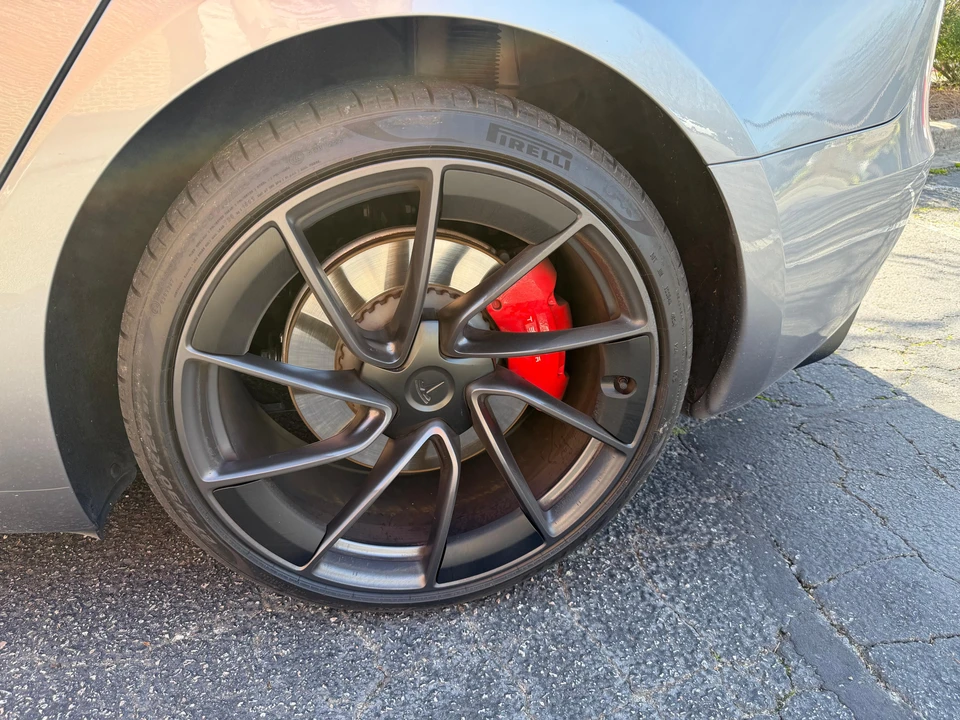2025 Tesla Model 3 Performance - Image 29 of 31