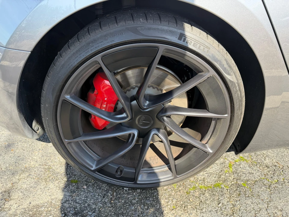 2025 Tesla Model 3 Performance - Image 30 of 31