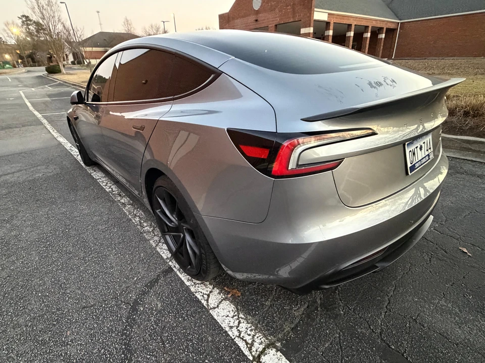 2025 Tesla Model 3 Performance - Image 8 of 31