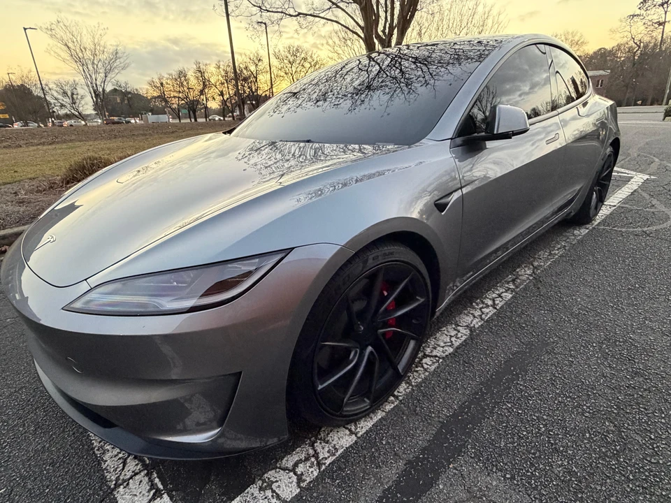 2025 Tesla Model 3 Performance - Image 7 of 31