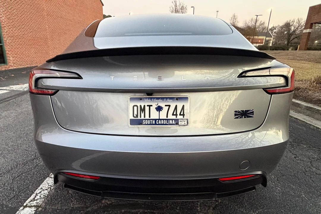 2025 Tesla Model 3 Performance - Image 5 of 31