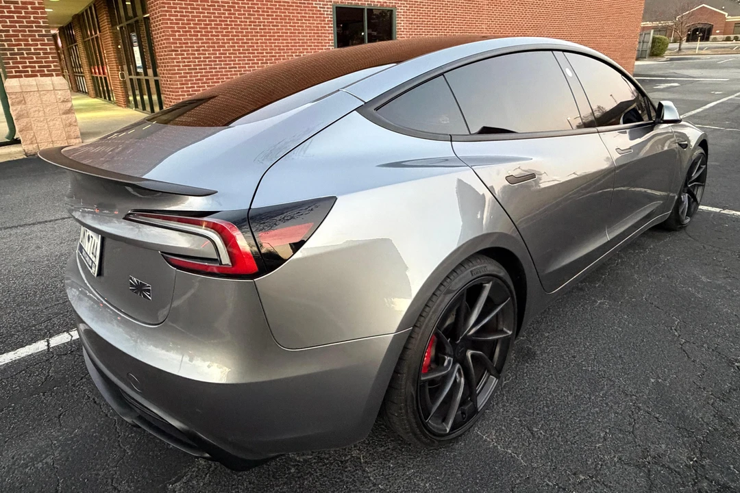 2025 Tesla Model 3 Performance - Image 4 of 31