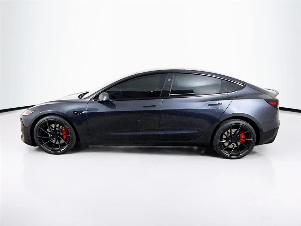 2025 Tesla Model 3 Performance - Image 10 of 18