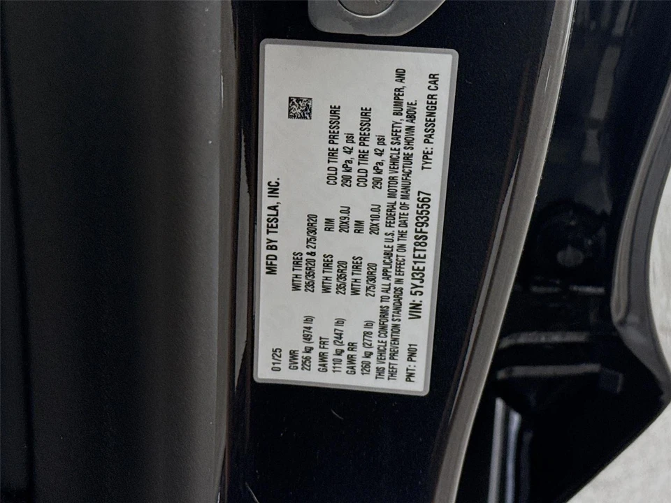 2025 Tesla Model 3 Performance - Image 15 of 18