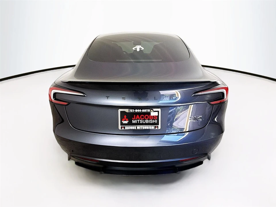 2025 Tesla Model 3 Performance - Image 9 of 18