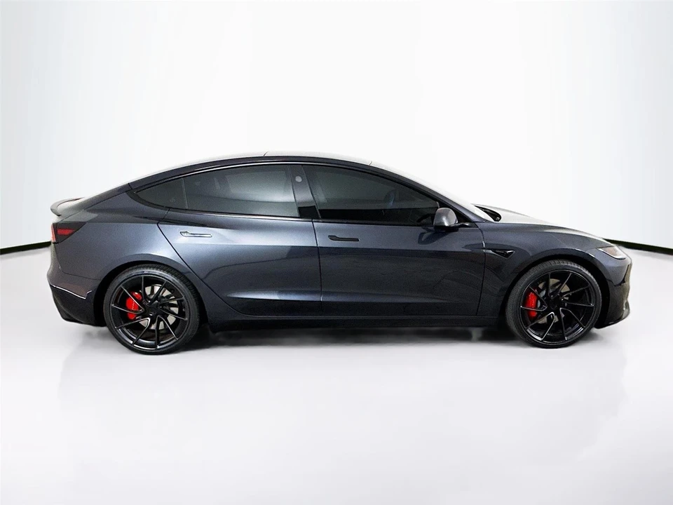 2025 Tesla Model 3 Performance - Image 13 of 18