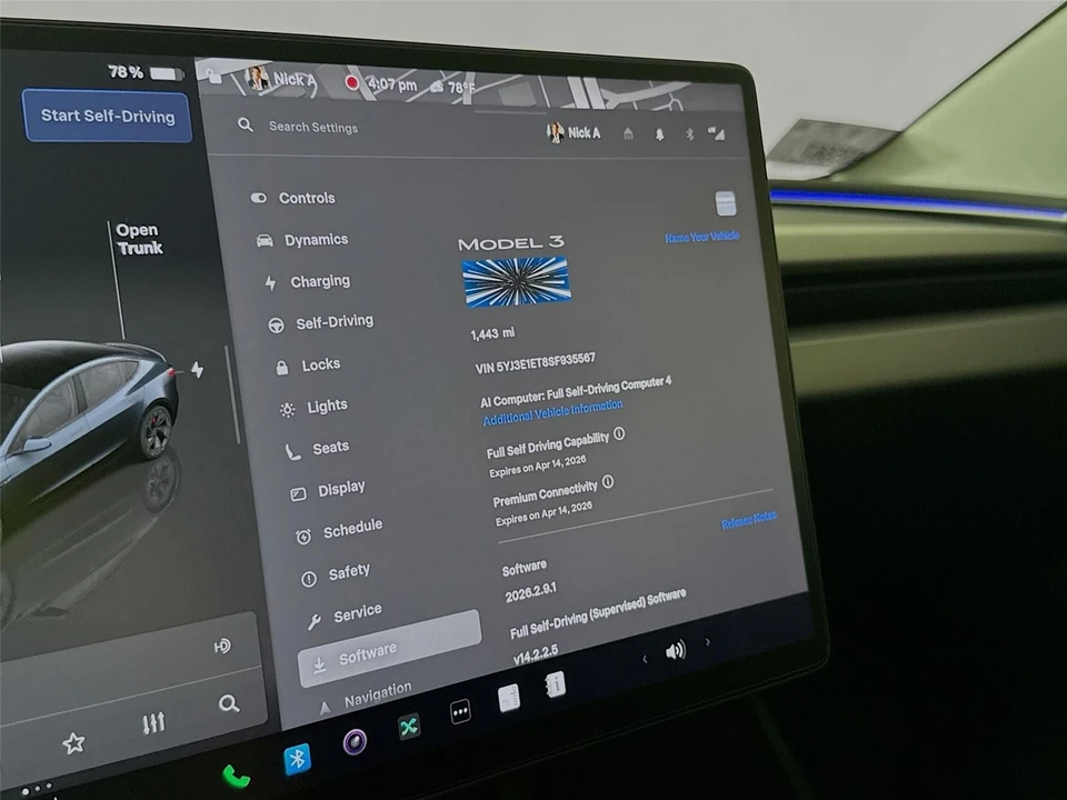 2025 Tesla Model 3 Performance - Image 5 of 18