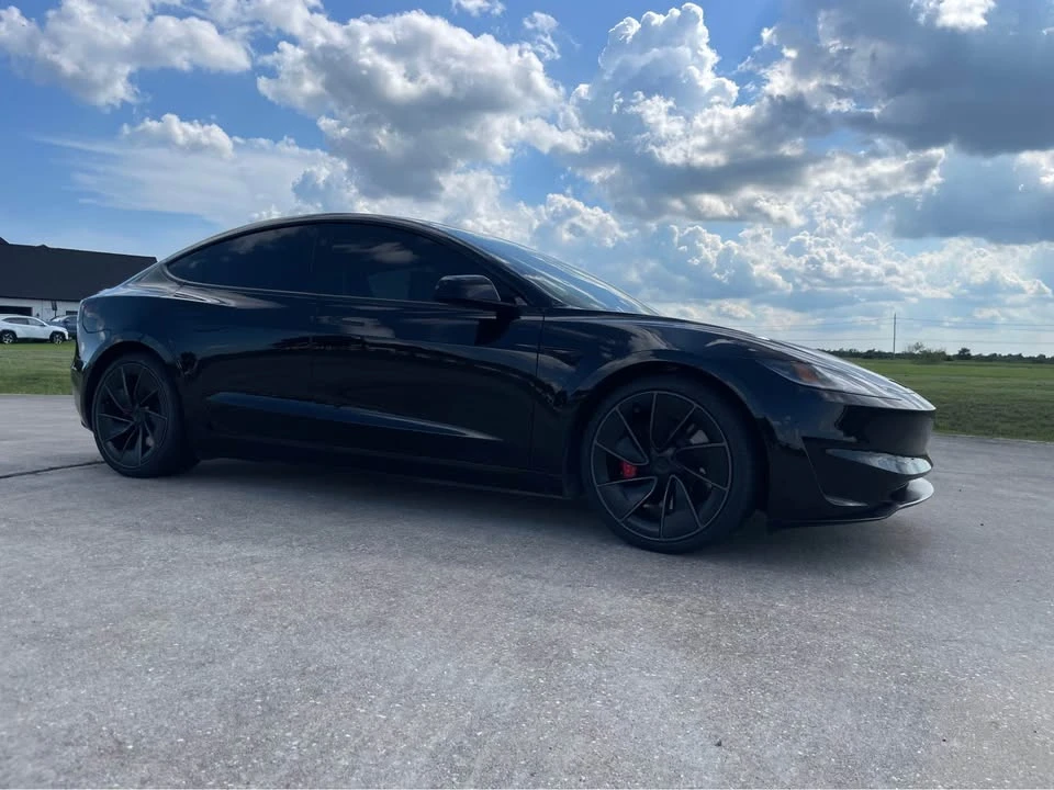 2025 Tesla Model 3 Performance - Image 4 of 10