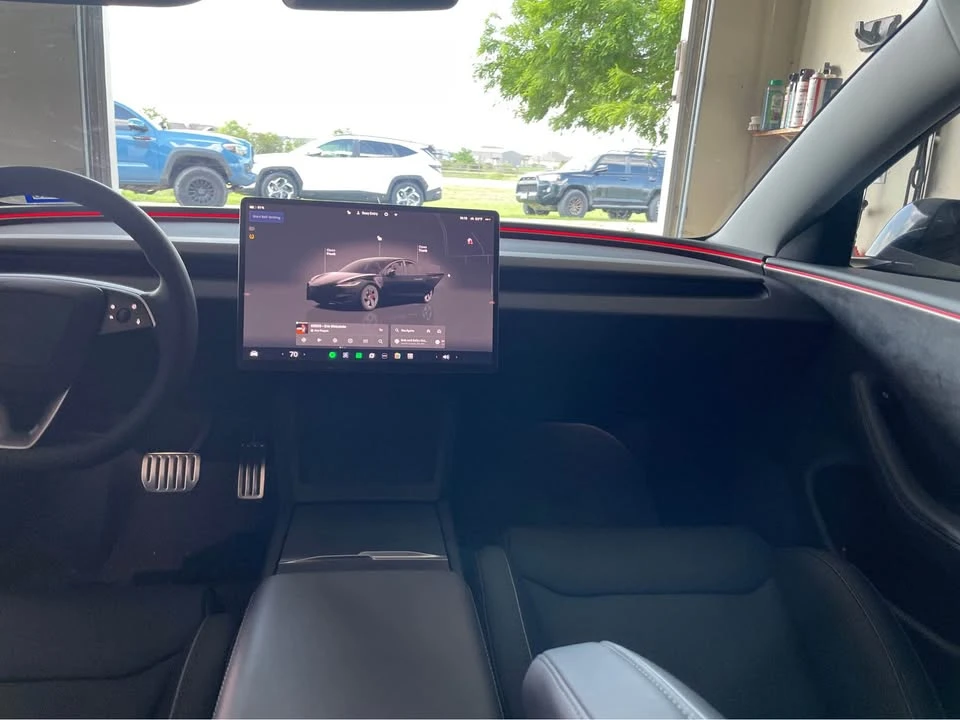 2025 Tesla Model 3 Performance - Image 7 of 10