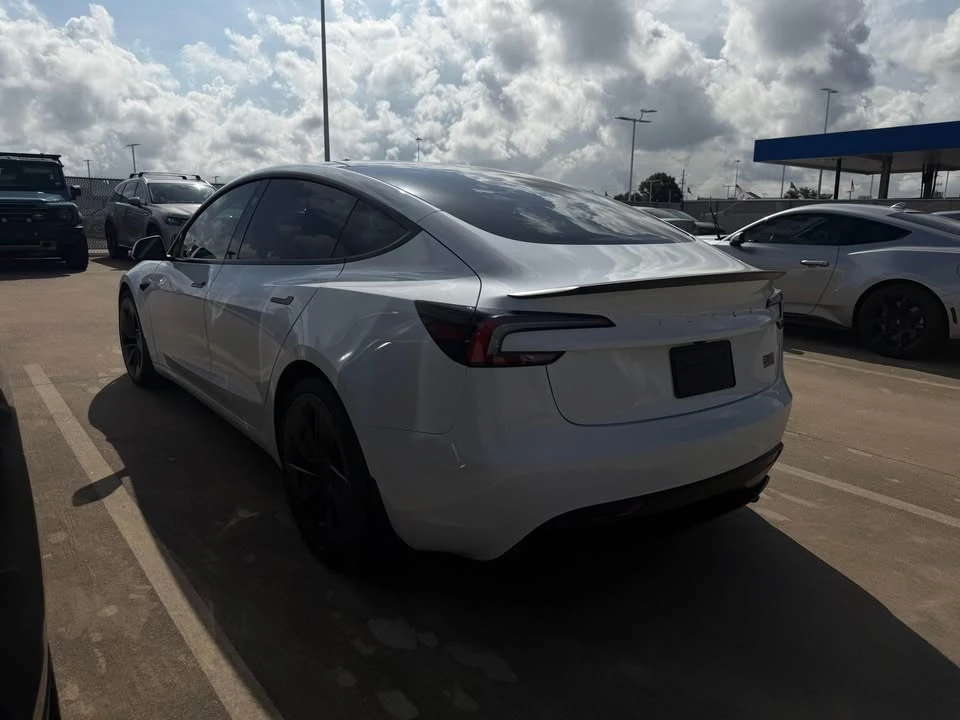 2025 Tesla Model 3 Performance - Image 9 of 9