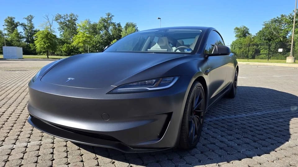 2025 Tesla Model 3 Performance - Image 6 of 21