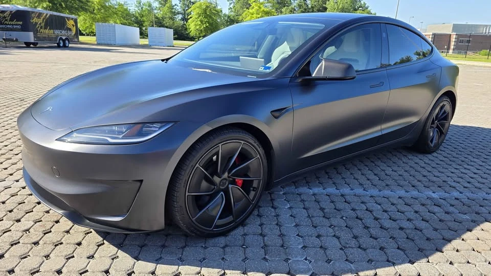 2025 Tesla Model 3 Performance - Image 5 of 21