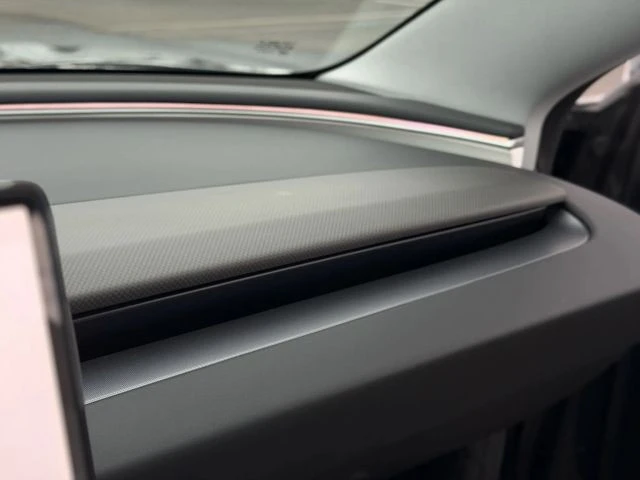 2025 Tesla Model 3 Performance - Image 21 of 21