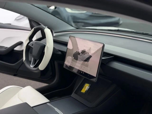 2025 Tesla Model 3 Performance - Image 15 of 21