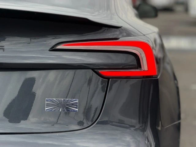 2025 Tesla Model 3 Performance - Image 8 of 12