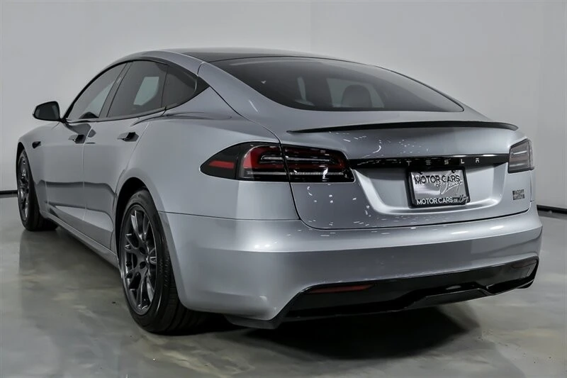 2025 Tesla Model S Plaid - Image 10 of 21