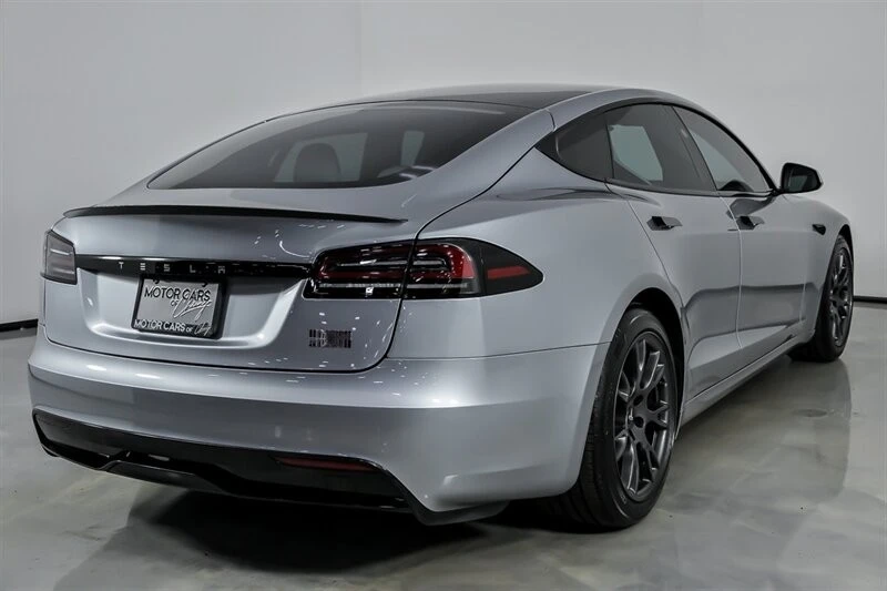 2025 Tesla Model S Plaid - Image 12 of 21