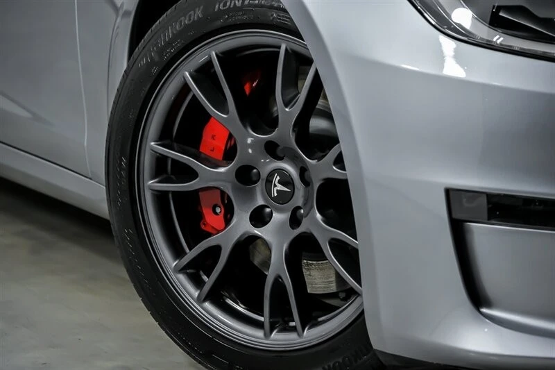 2025 Tesla Model S Plaid - Image 4 of 21
