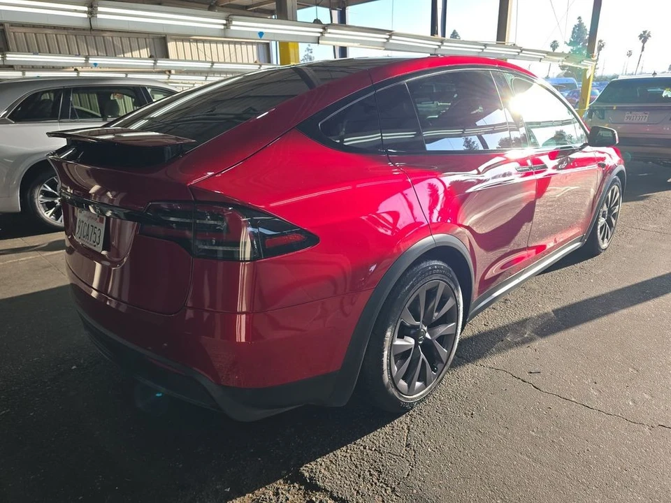 2025 Tesla Model X - Image 2 of 10
