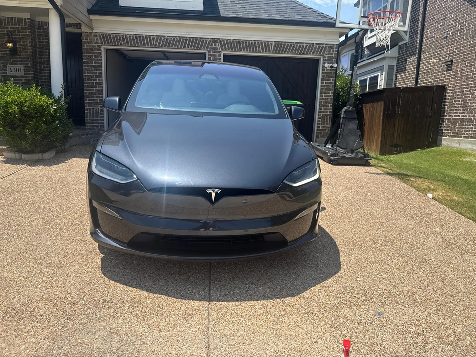 2025 Tesla Model X Plaid - Image 6 of 31