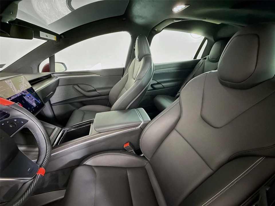 2025 Tesla Model X Plaid - Image 12 of 14