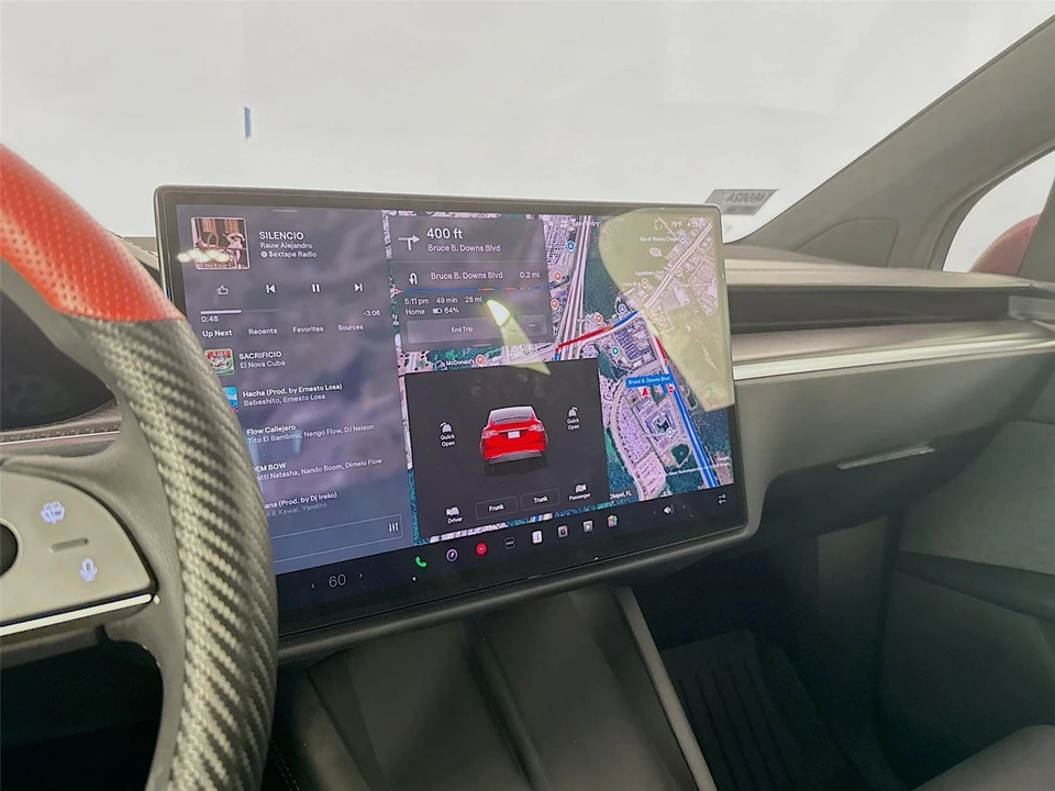 2025 Tesla Model X Plaid - Image 10 of 14
